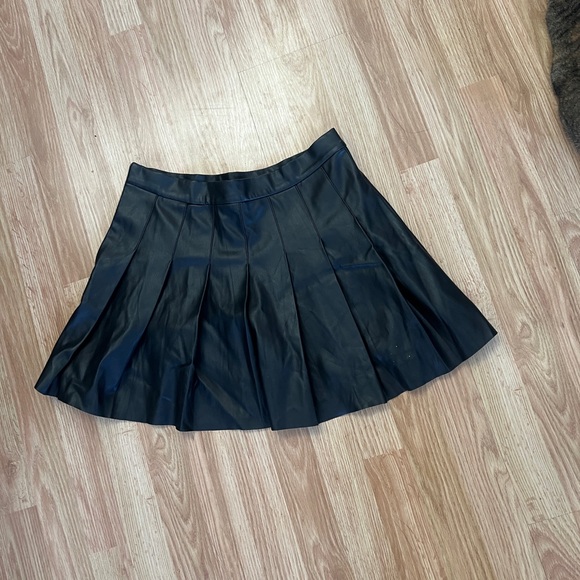 Leather skirt - Picture 4 of 4